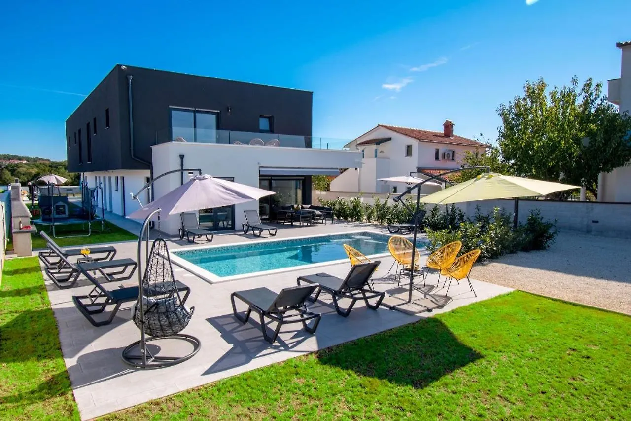 Villa Elite 1 & 2 With Two Pools  Pula